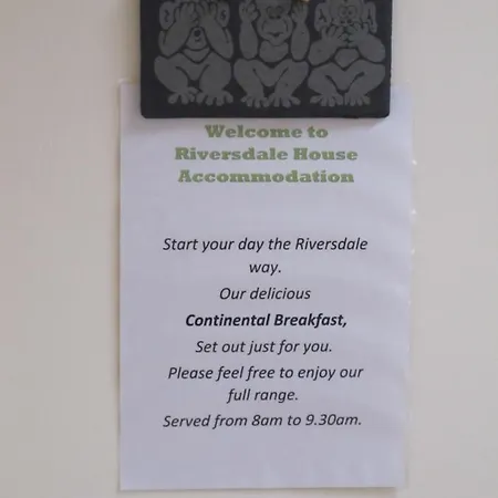 Riversdale House Accommodation 4* لاراغ